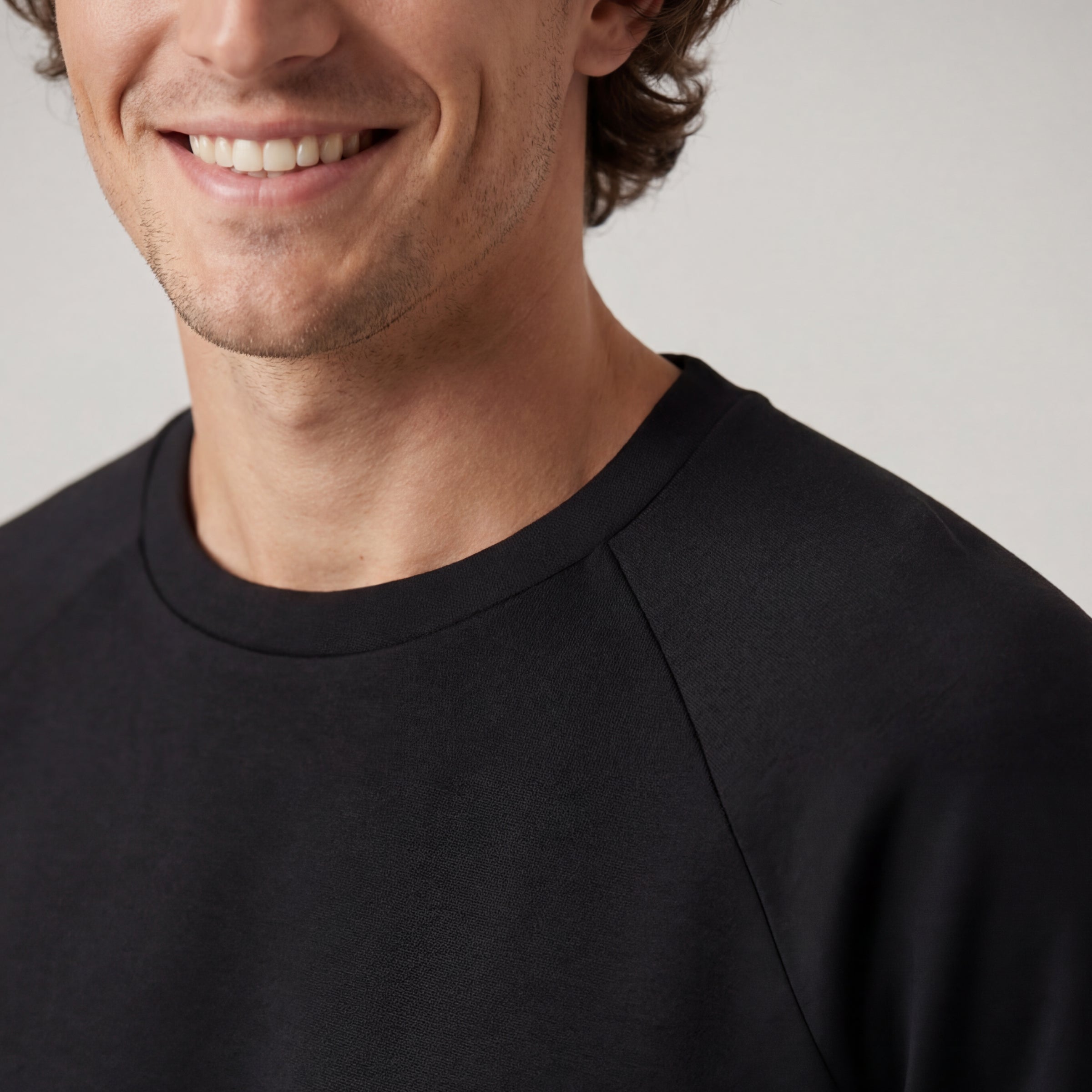 Sweat-shirt col rond classique – Noir véritable