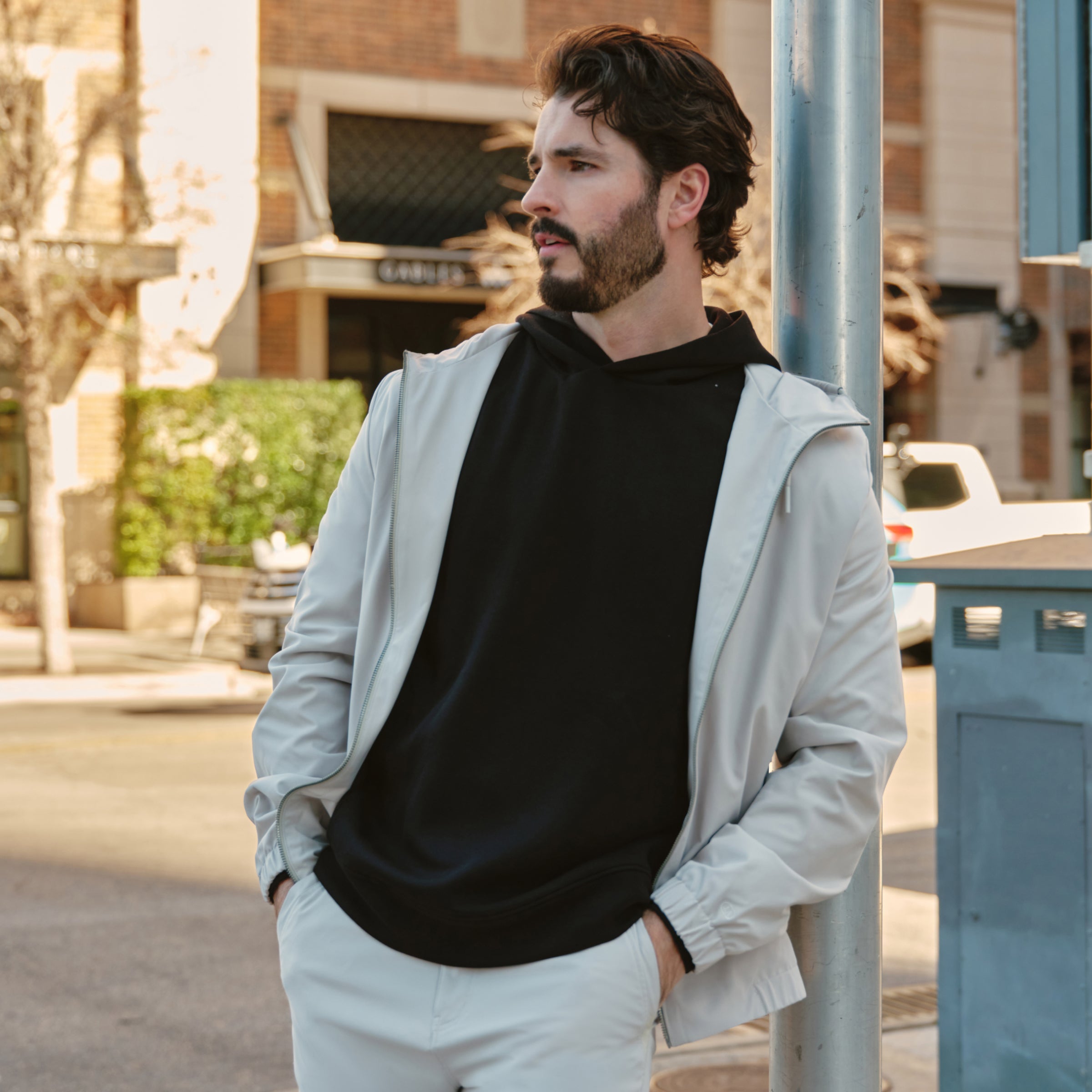 Hoodie Classique – Noir Intense
