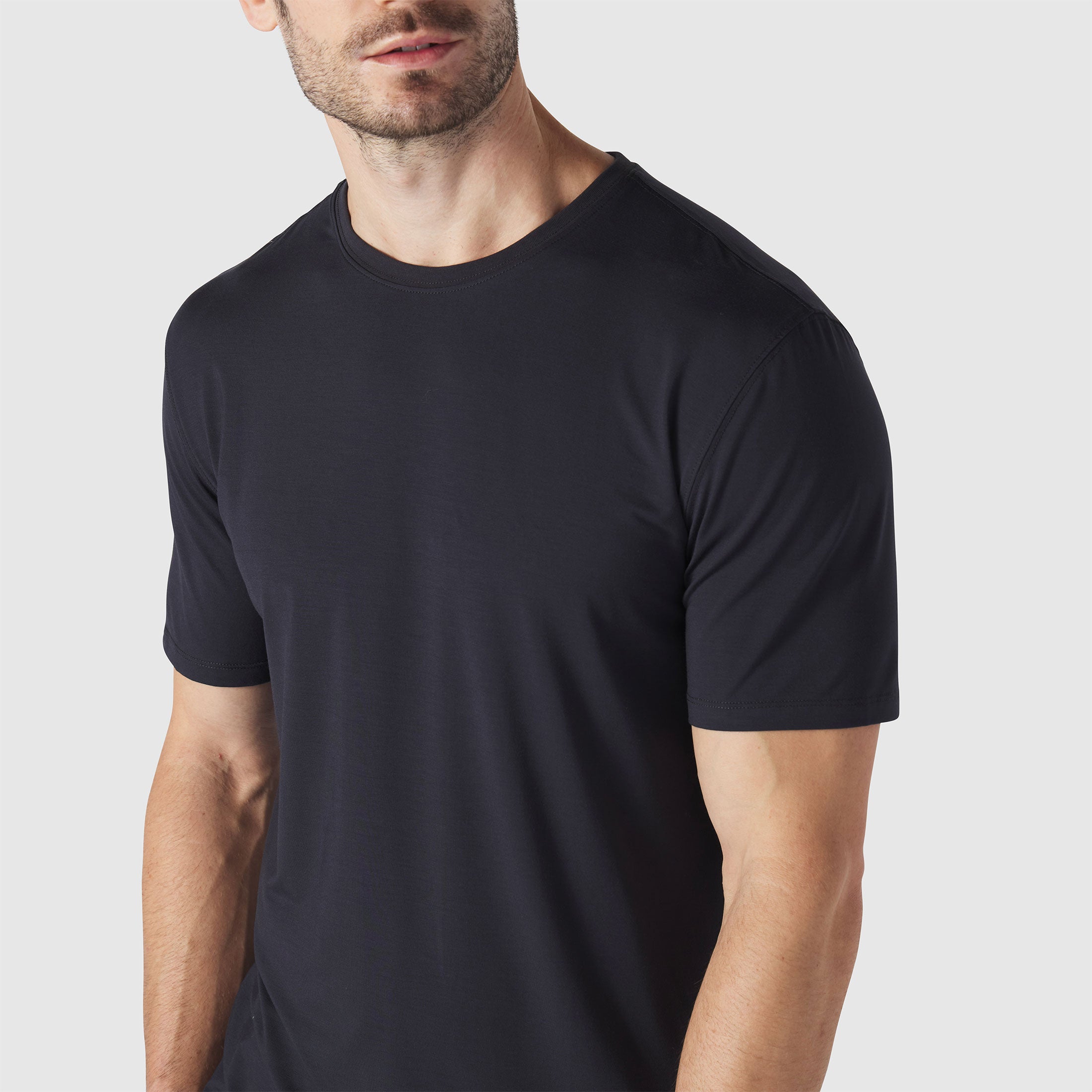 T-shirt bleu profond